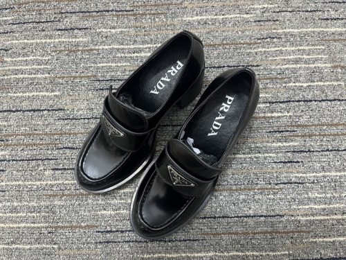 Women P*rada Top Loafer