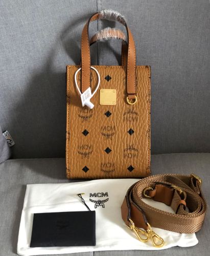 M*CM Bag Top Quality 17.5*13.5*4.8CM
