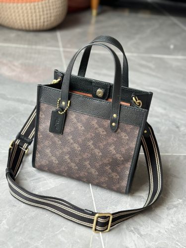 C*oach Top Bag 22*12*20CM