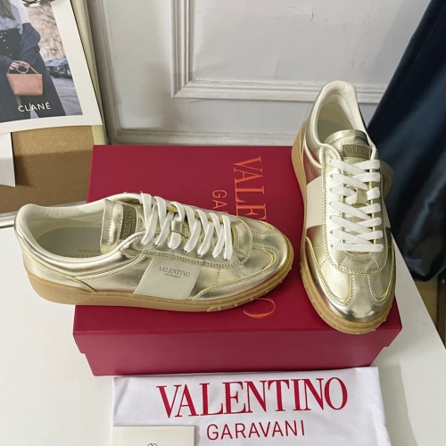 Men Women 𝑉*𝐴𝐿𝐸𝑁𝑇𝐼𝑁𝑂 Top Sneakers