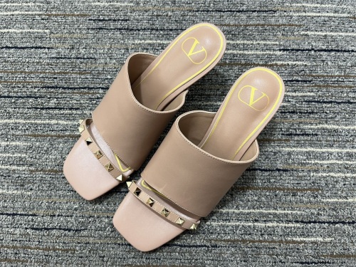 Women 𝑉*𝐴𝐿𝐸𝑁𝑇𝐼𝑁𝑂 Top Sneakers