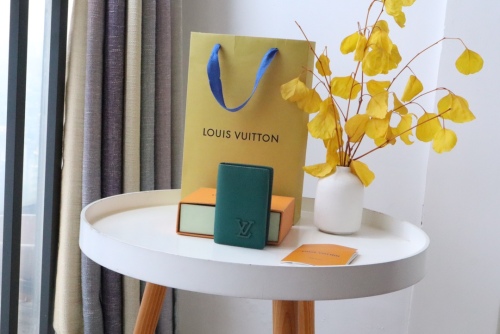 L*ouis V*uitton Top Wallets 7.5*11*1.1CM