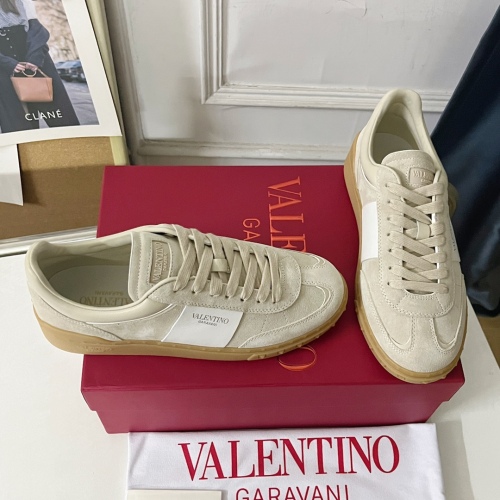 Men Women 𝑉*𝐴𝐿𝐸𝑁𝑇𝐼𝑁𝑂 Top Sneakers