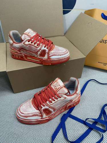 Men Women L*ouis V*uitton Top Sneakers Message US pics for More products on whatsapp