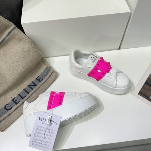 Women 𝑉*𝐴𝐿𝐸𝑁𝑇𝐼𝑁𝑂 Top Sneakers