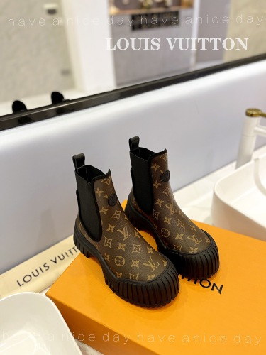 Women L*ouis V*uitton Top Sneakers