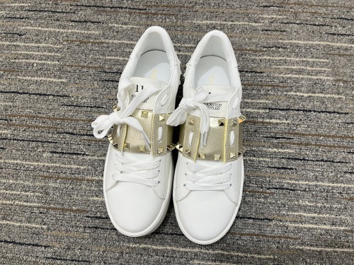 Men Women 𝑉*𝐴𝐿𝐸𝑁𝑇𝐼𝑁𝑂 Top Sneakers