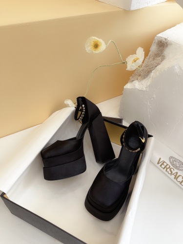 Women V*ersace Top Sandals