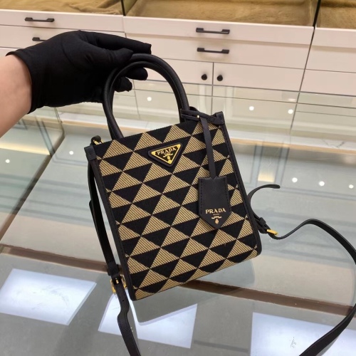 P*rada Top Bag 17*19*6CM
