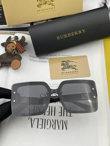 B*urberry Glasses Top Quality
