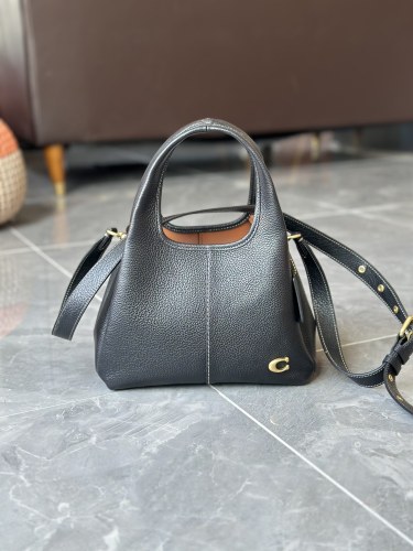 C*oach Top Bag 22*31*13CM