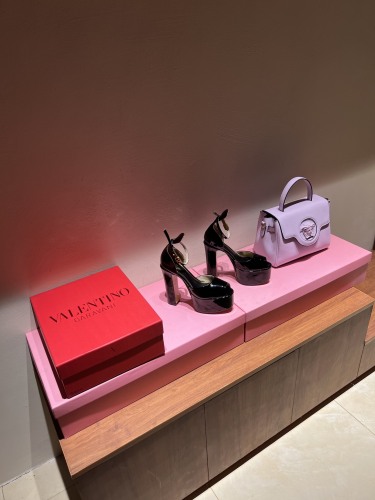 Women V*alentino Top Sandals