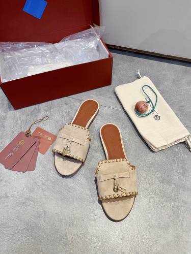 Women L*oro P*iana Top Sandals