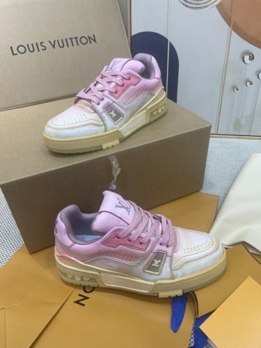 Men Women L*ouis V*uitton Top Sneakers Message US pics for More products on whatsapp