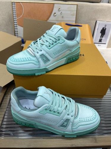 Men Women L*ouis V*uitton Top Sneakers Message US pics for More products on whatsapp