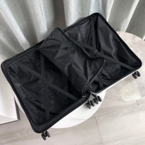 Luggage ask price on whatsapp