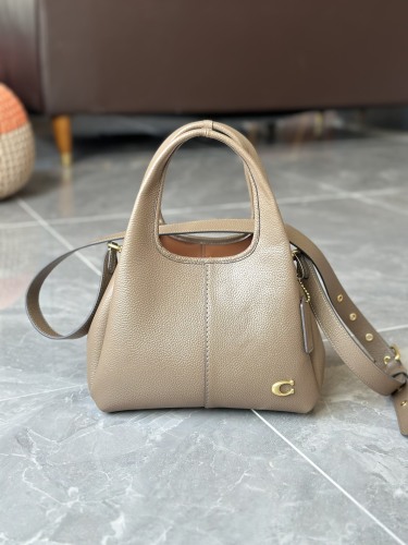 C*oach Top Bag 22*31*13CM