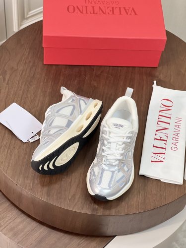 Men 𝑉*𝐴𝐿𝐸𝑁𝑇𝐼𝑁𝑂 Top Quality Sneakers