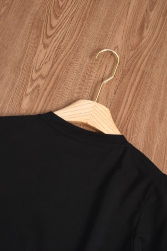 P*rada Top Quality Clothes