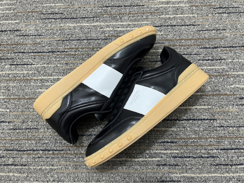 Men Women 𝑉*𝐴𝐿𝐸𝑁𝑇𝐼𝑁𝑂 Top Sneakers
