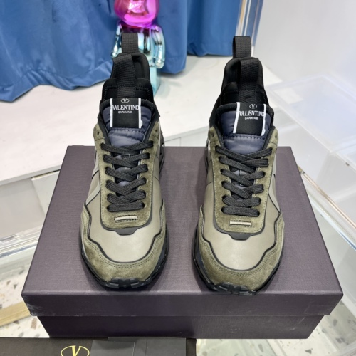 Men 𝑉*𝐴𝐿𝐸𝑁𝑇𝐼𝑁𝑂 Top Sneakers