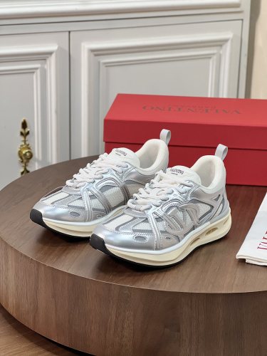Men 𝑉*𝐴𝐿𝐸𝑁𝑇𝐼𝑁𝑂 Top Quality Sneakers