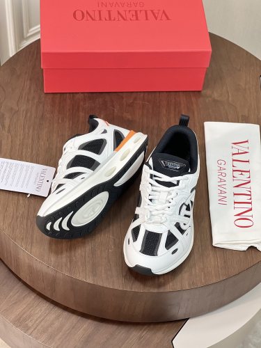 Men 𝑉*𝐴𝐿𝐸𝑁𝑇𝐼𝑁𝑂 Top Quality Sneakers