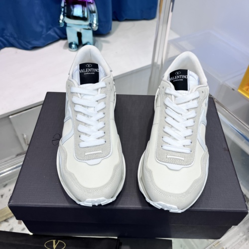 Men 𝑉*𝐴𝐿𝐸𝑁𝑇𝐼𝑁𝑂 Top Sneakers