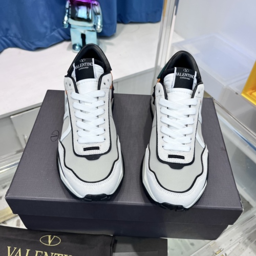 Men 𝑉*𝐴𝐿𝐸𝑁𝑇𝐼𝑁𝑂 Top Sneakers