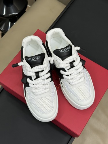 Men Women 𝑉*𝐴𝐿𝐸𝑁𝑇𝐼𝑁𝑂 Top Sneakers