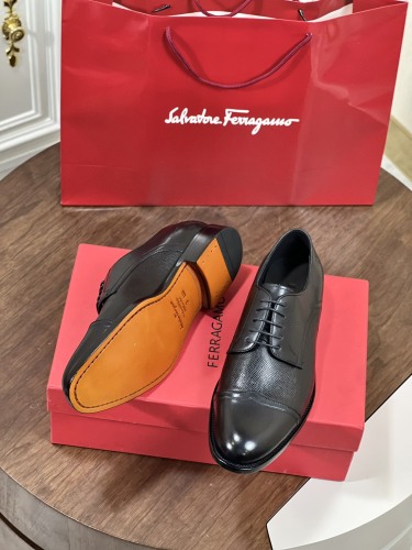 Men F*erragamo Top Quality Sneakers
