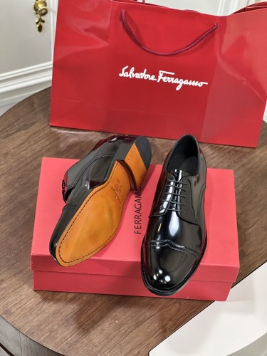 Men F*erragamo Top Quality Sneakers