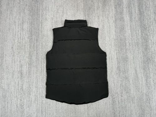 C*anada G*oose Top Quality Clothes