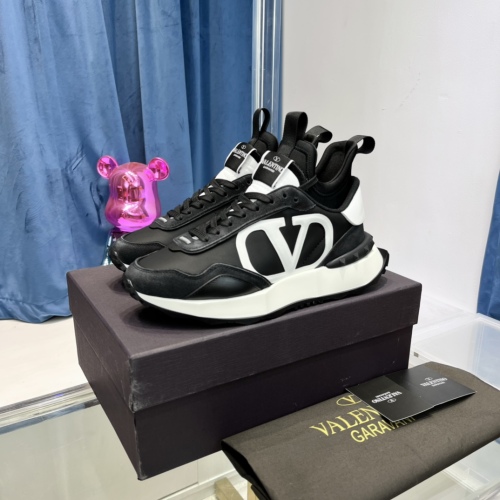 Men 𝑉*𝐴𝐿𝐸𝑁𝑇𝐼𝑁𝑂 Top Sneakers