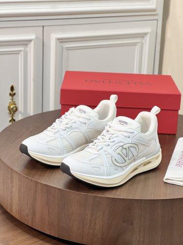 Men 𝑉*𝐴𝐿𝐸𝑁𝑇𝐼𝑁𝑂 Top Quality Sneakers