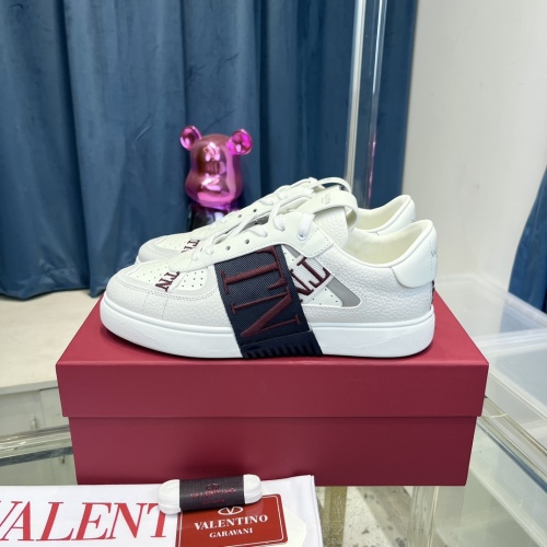 Men Women 𝑉*𝐴𝐿𝐸𝑁𝑇𝐼𝑁𝑂 Top Sneakers