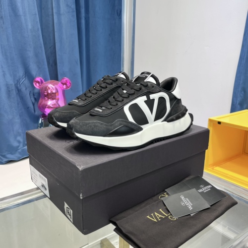 Men 𝑉*𝐴𝐿𝐸𝑁𝑇𝐼𝑁𝑂 Top Sneakers