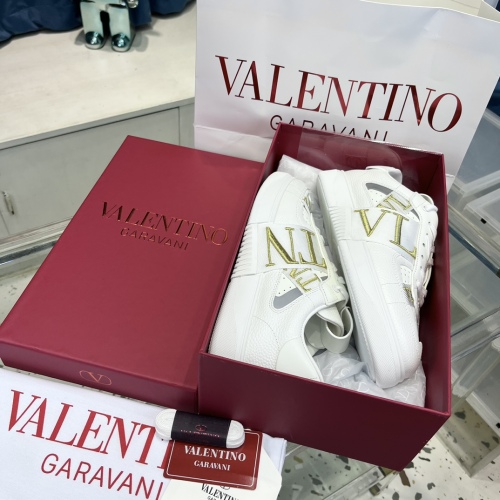 Men Women 𝑉*𝐴𝐿𝐸𝑁𝑇𝐼𝑁𝑂 Top Sneakers