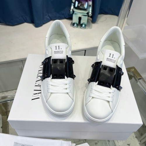 Women 𝑉*𝐴𝐿𝐸𝑁𝑇𝐼𝑁𝑂 Top Sneakers