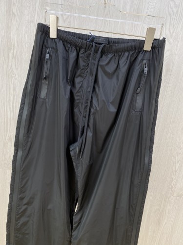 P*rada Top Quality Clothes