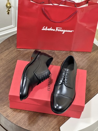Men F*erragamo Top Quality Sneakers