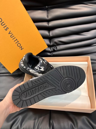 Men L*ouis V*uitton Top Sneakers