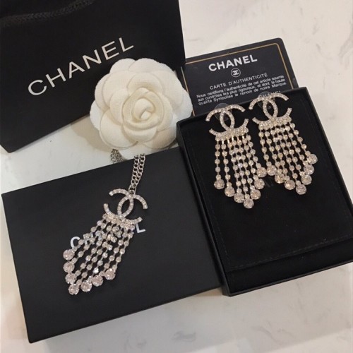 Chanel Luxury Womens Earrings Necklaces