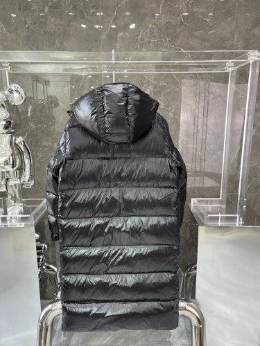 Moncler Design Mens Womens Winter Windprood Down Jackets Keep Warm 90% White Duck Down