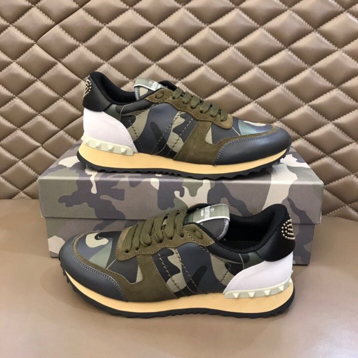 Valentino Men Shoes Fashion Design Luxury Brand ROCKRUNNER CAMOUFLAGE LAMINATED STUDDED SNEAKER with Original Box