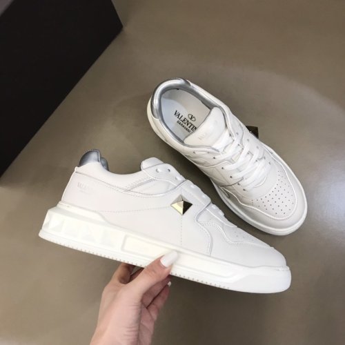 Valentino Men Shoes Fashion Design Luxury Brand ONE STUD LOW-TOP NAPPA SNEAKER with Original Box