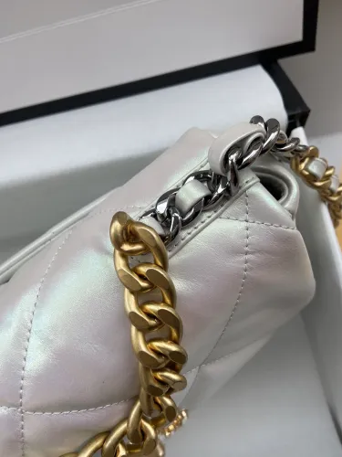 Chanel Womens Bags Shoulder Messenger Bags Chanel 19 Flap Bag Luxury Brand with Original Box