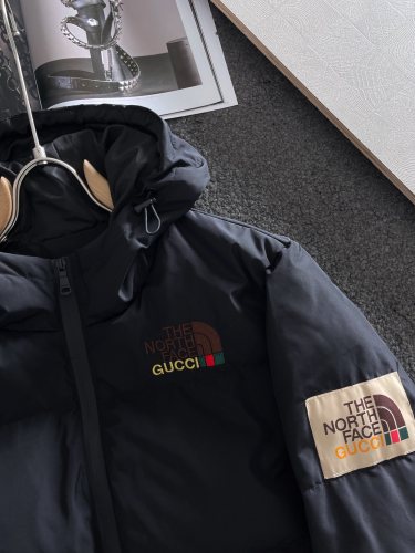 Gucci X The North Face Design Mens Womens Winter Windprood Down Jackets Keep Warm 90% White Duck Down