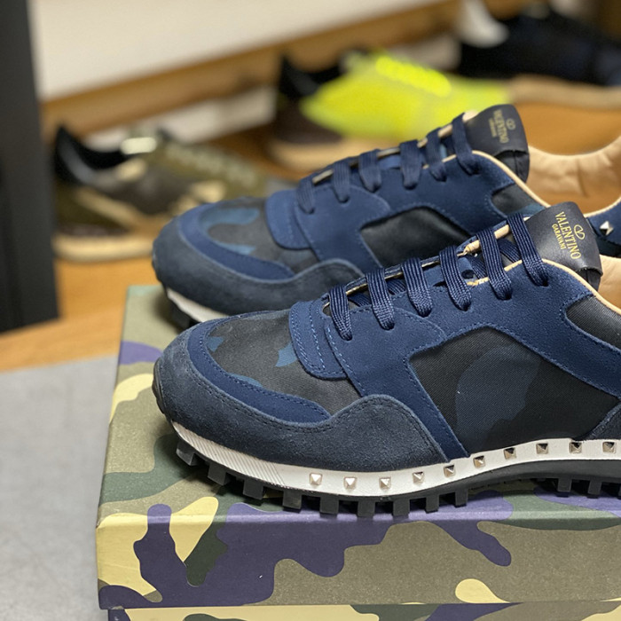 Valentino Men Shoes Fashion Design Luxury Brand ROCKRUNNER CAMOUFLAGE LAMINATED STUDDED SNEAKER with Original Box