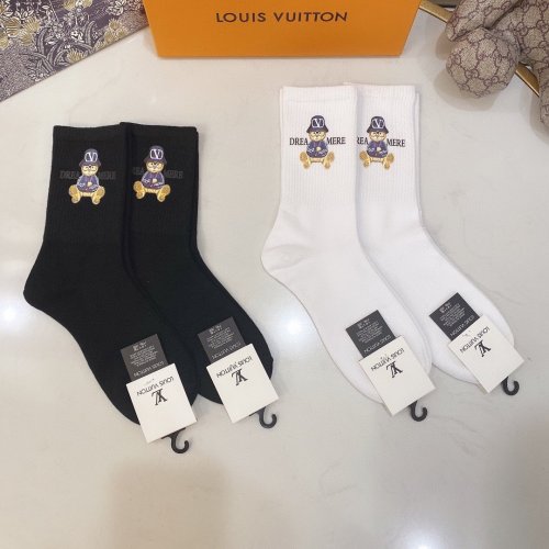 Louis Vuitton Socks 4 Pairs with Original Box Luxury Brand Breathable LV Sock